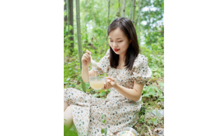 為何99%漂亮女性每天都在喝一杯有機(jī)野生葛根粉？